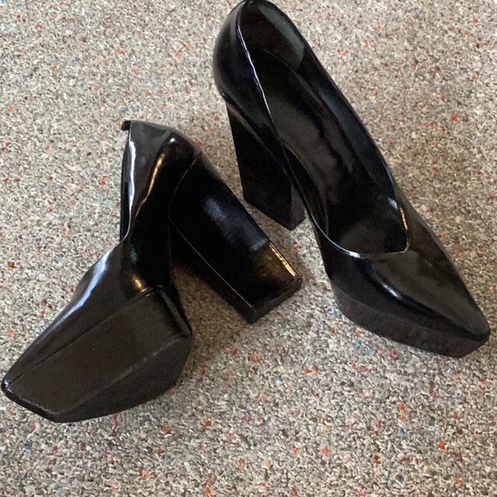 Jill Sander / Italy SZ 38 / US 8 Black Geometric 5” Patent Leather Platforms